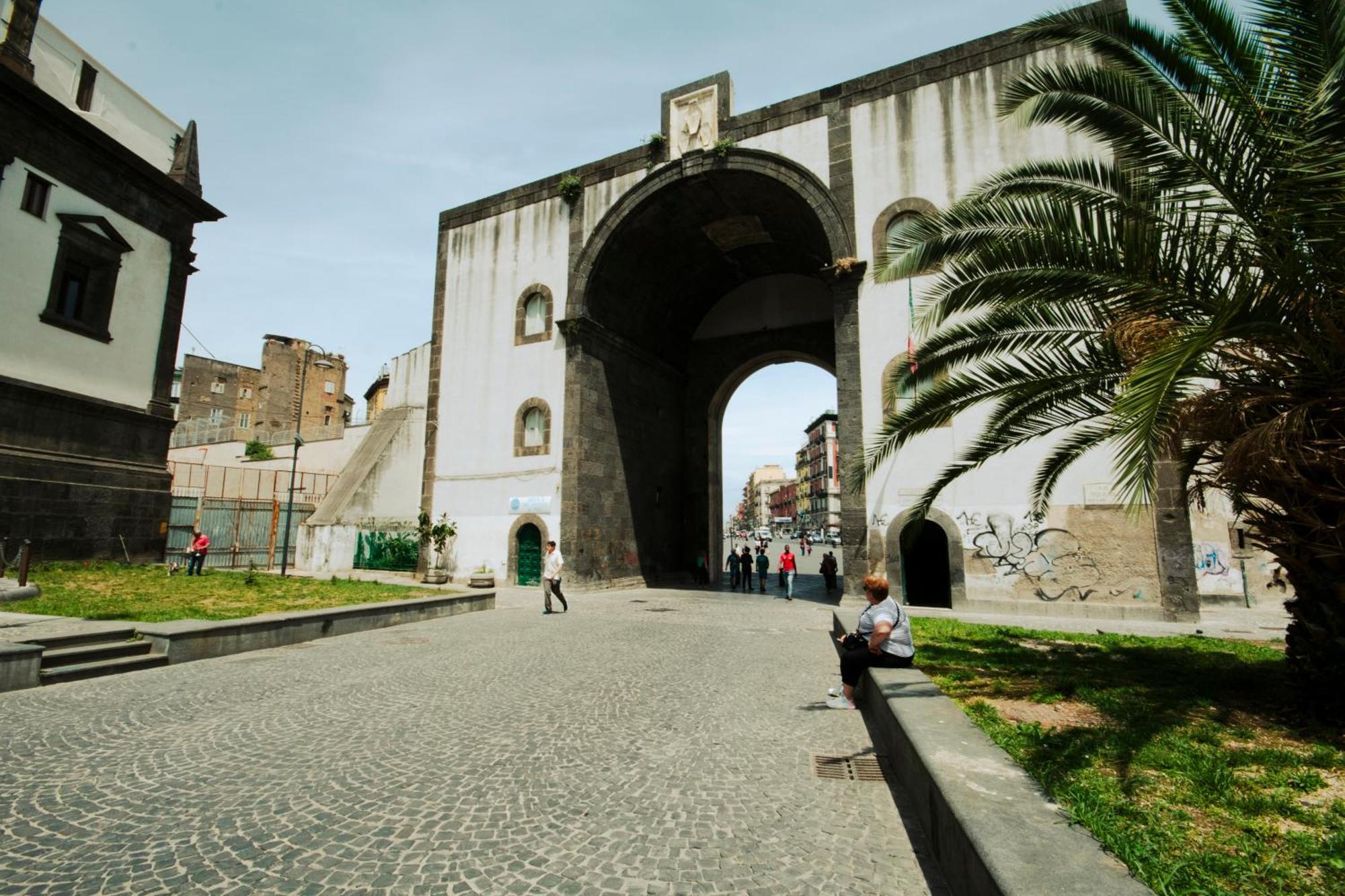 La Reggia Della Duchesca Pensión Nápoles